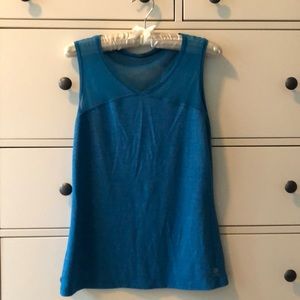 Oiselle lightweight top